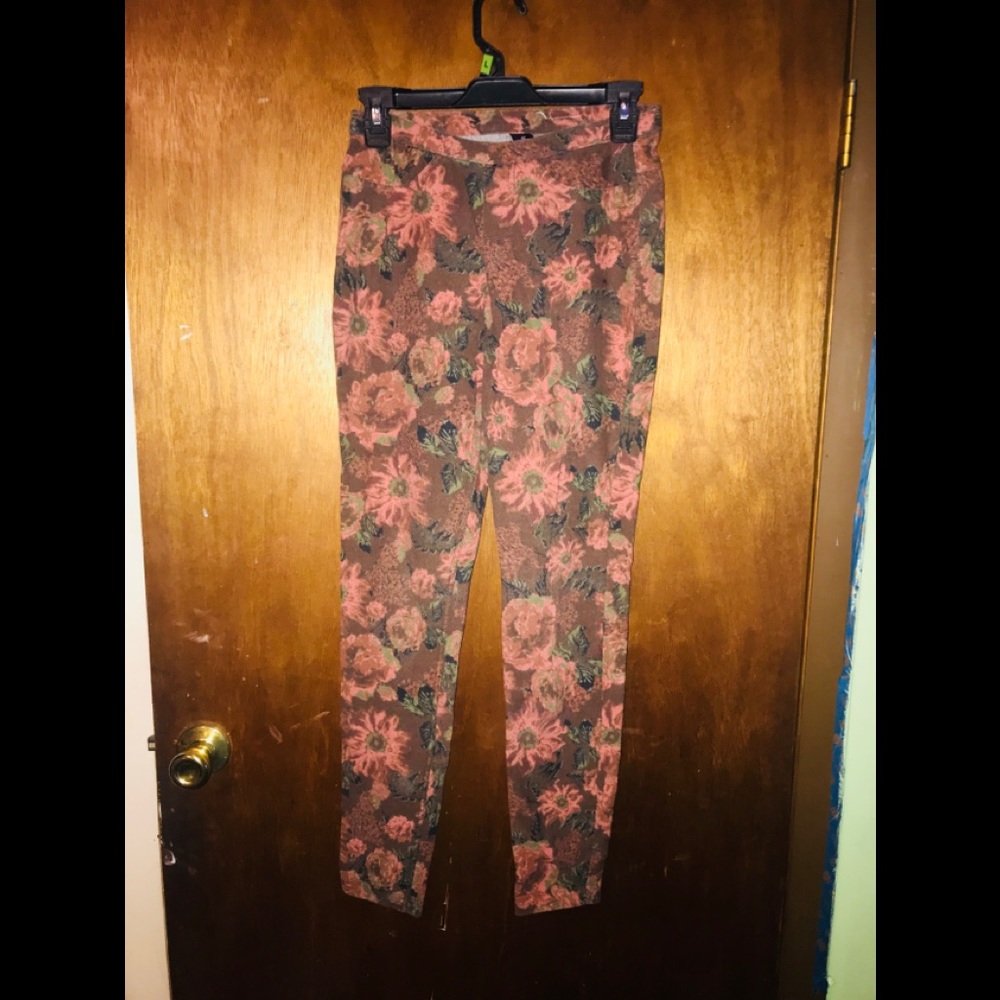 Hue brown floral design jeggings